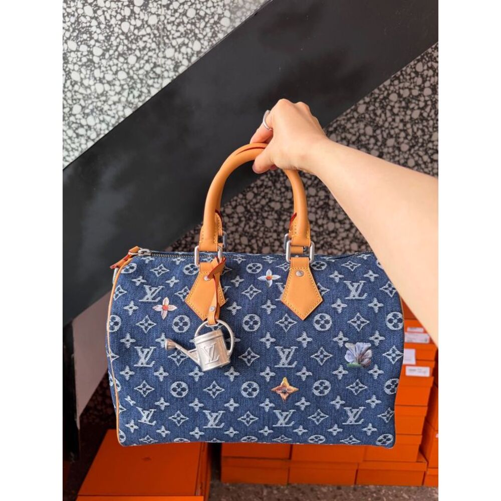 Louis Vuitton Women Pre-Loved Bag Brand New Condition